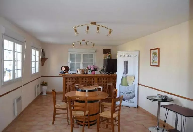 Aamiaismajoitus (B&B) Chambres D'hotes & Champagne Douard