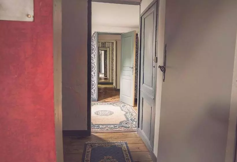 Aamiaismajoitus (B&B) Chateau De Grosfy