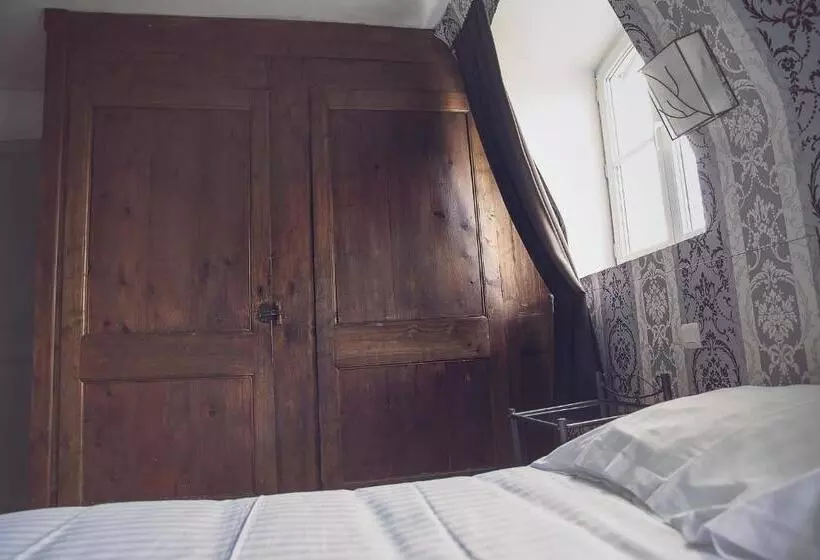 Aamiaismajoitus (B&B) Chateau De Grosfy