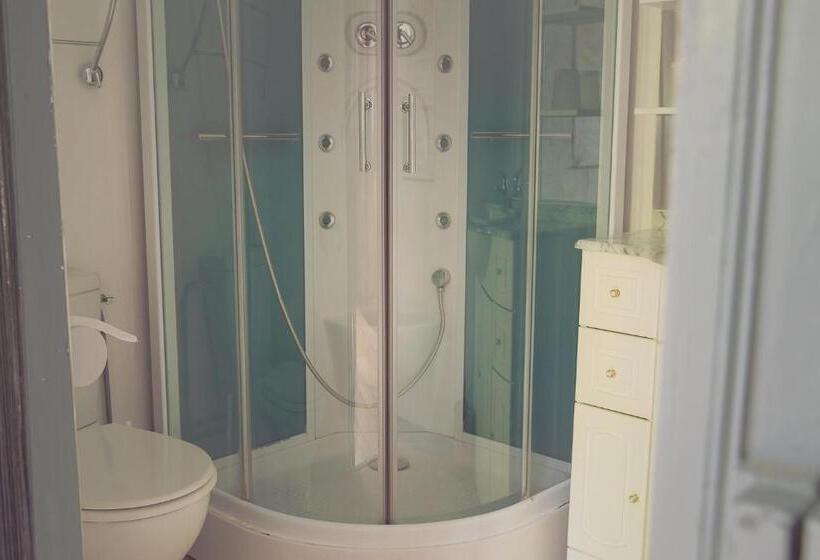 Bed and Breakfast Chateau De Grosfy