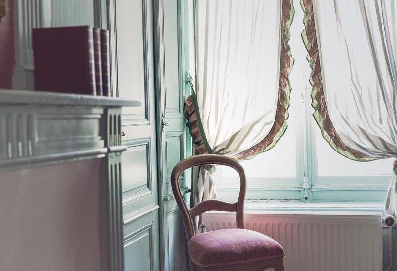 Bed and Breakfast Chateau De Grosfy