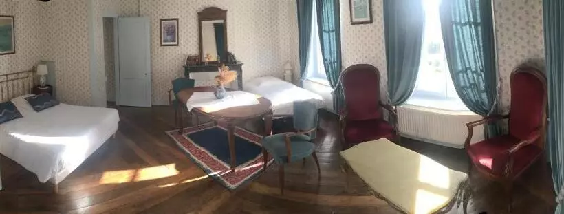 Aamiaismajoitus (B&B) Chateau De Grosfy