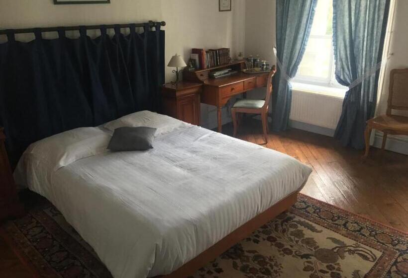 Bed and Breakfast Chateau De Grosfy