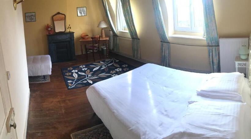 Bed and Breakfast Chateau De Grosfy