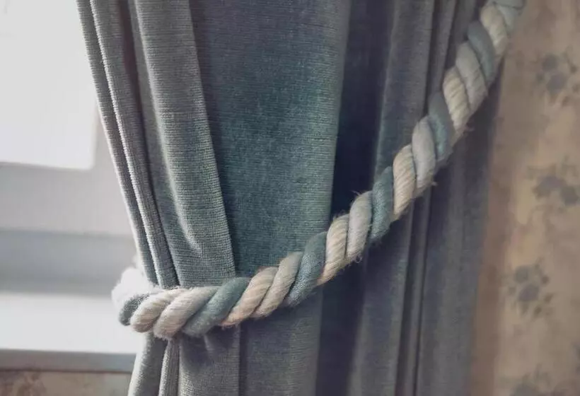 Aamiaismajoitus (B&B) Chateau De Grosfy