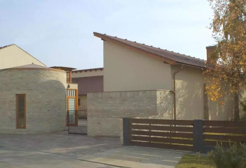 Aamiaismajoitus (B&B) Frittmann Borház