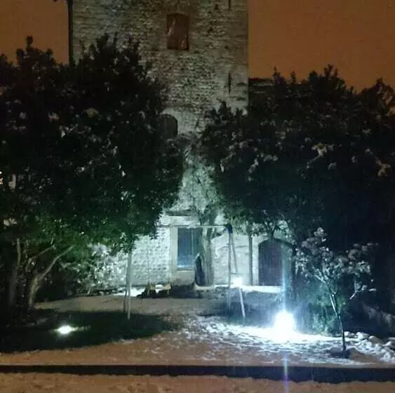 Aamiaismajoitus (B&B) La Torre Medioevale