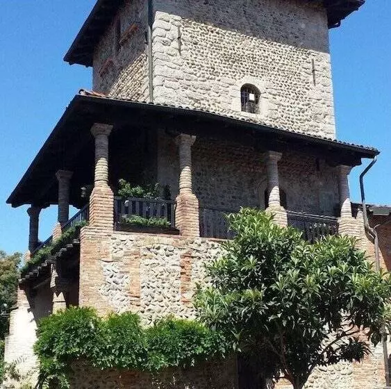 Aamiaismajoitus (B&B) La Torre Medioevale