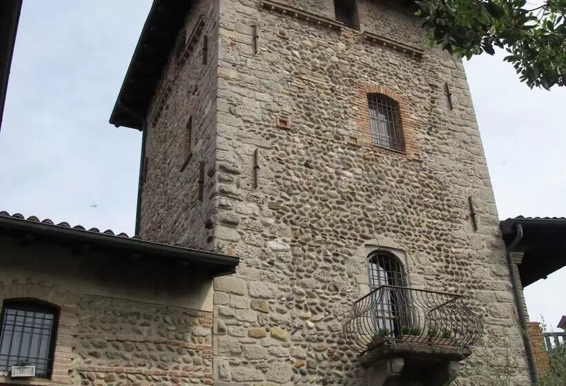 Aamiaismajoitus (B&B) La Torre Medioevale