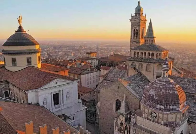 Aamiaismajoitus (B&B) La Torre Medioevale