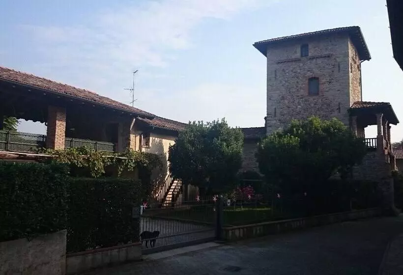 Aamiaismajoitus (B&B) La Torre Medioevale