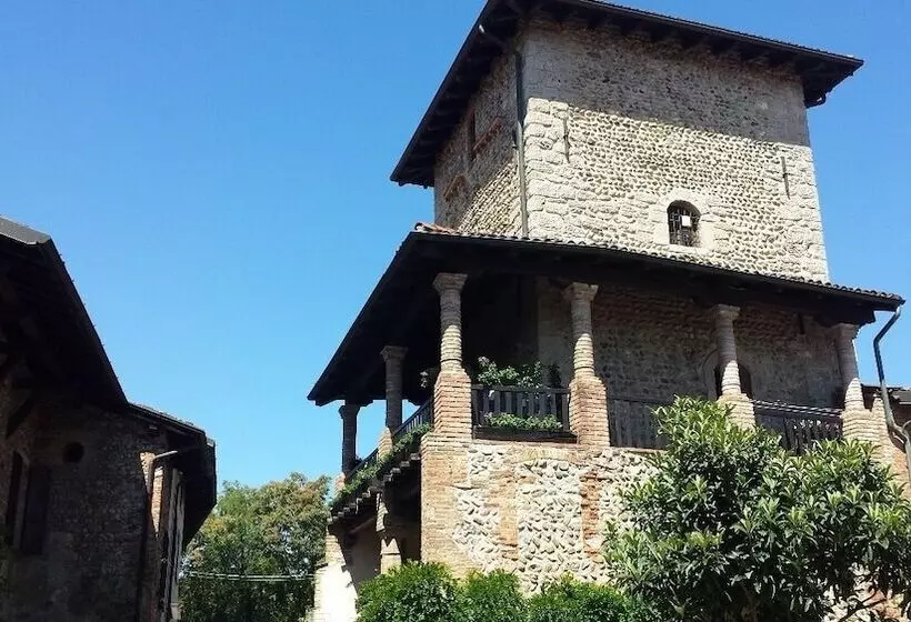 Aamiaismajoitus (B&B) La Torre Medioevale