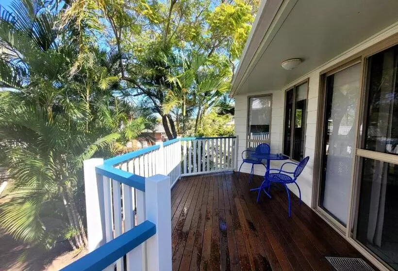 Boyne Island Motel And Villas