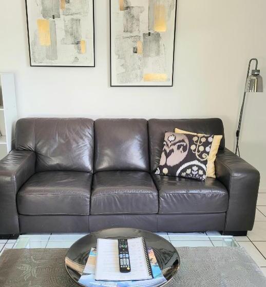 Boyne Island Motel And Villas