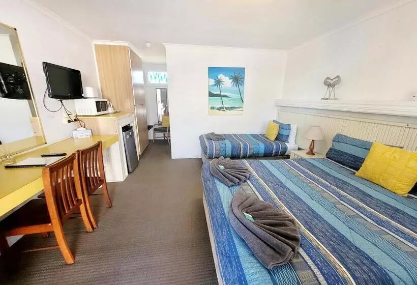 Boyne Island Motel And Villas