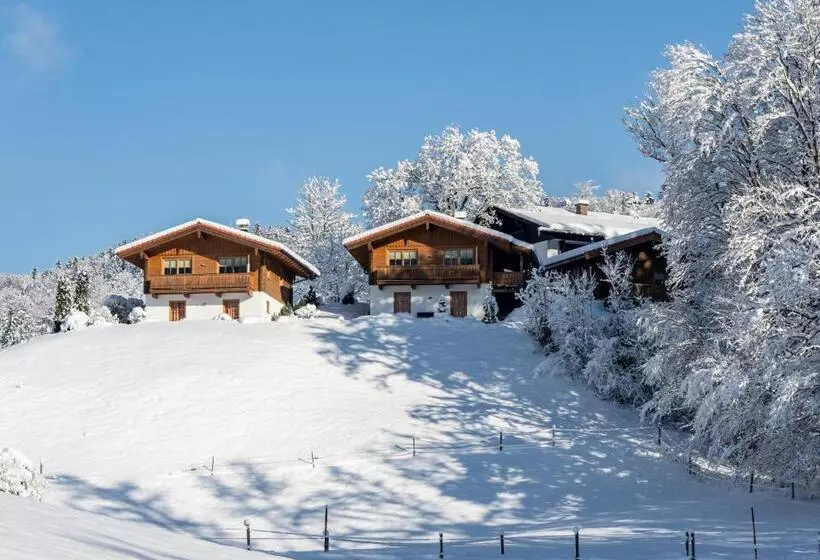 Hotelli & Chalets Lampllehen