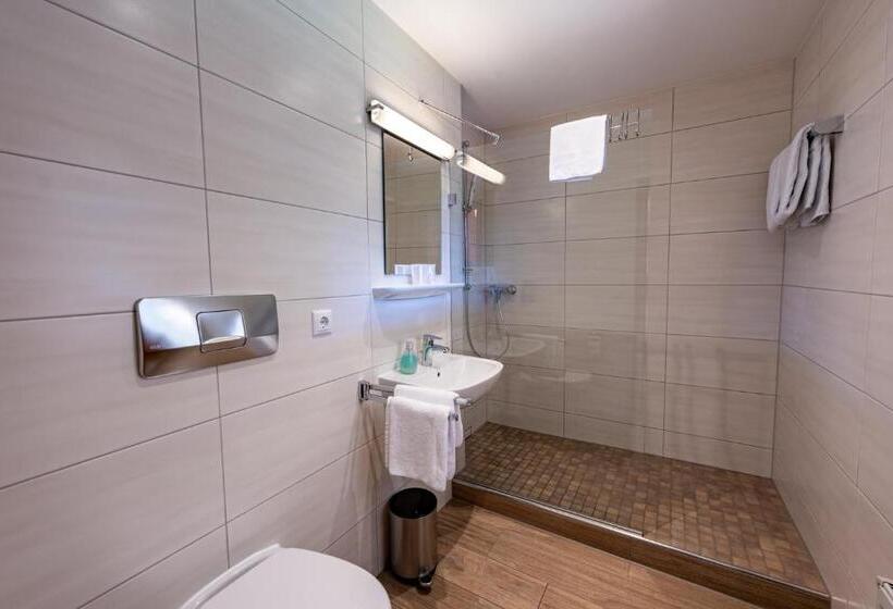 Hotel & Chalets Lampllehen