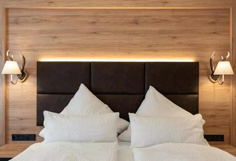 Hotelli & Chalets Lampllehen