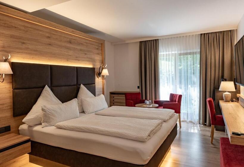 Hotel & Chalets Lampllehen