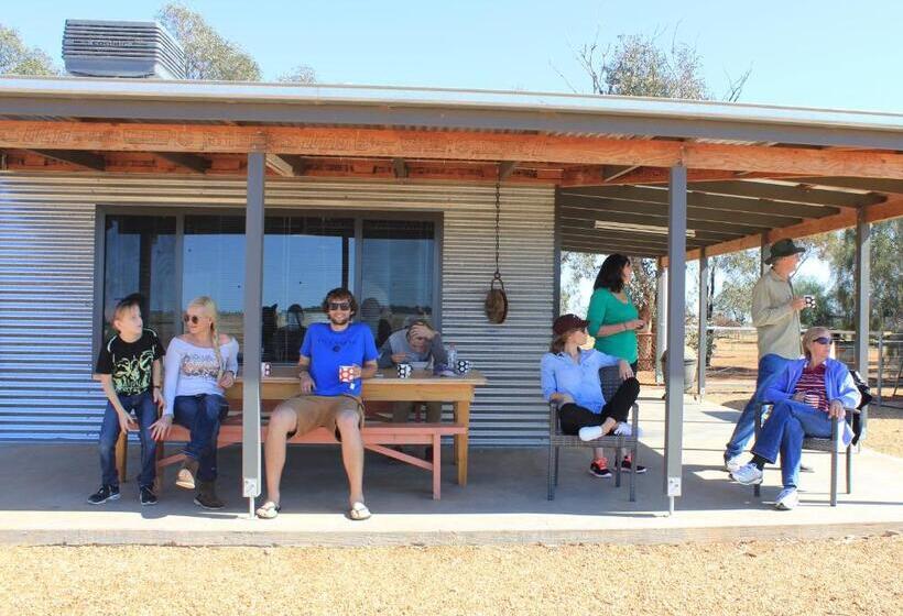 Hotel Corynnia Station