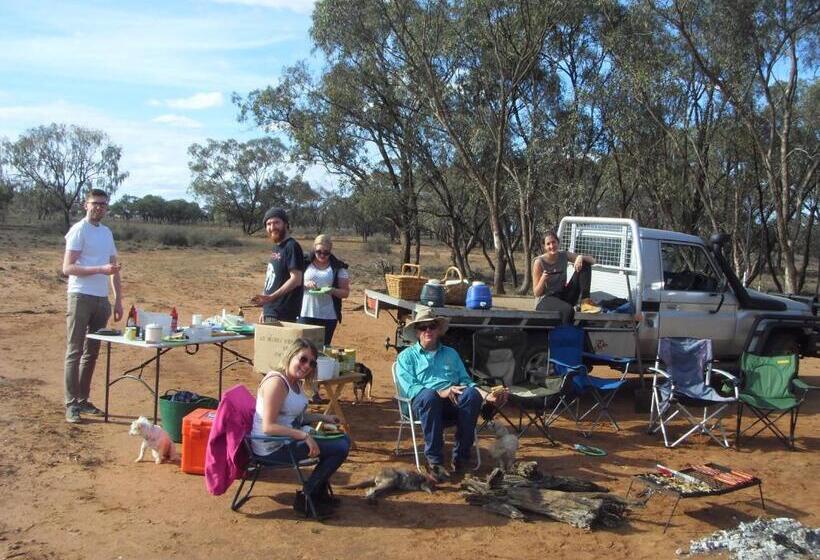 Hotel Corynnia Station