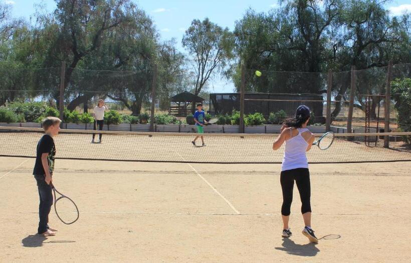 Hotel Corynnia Station