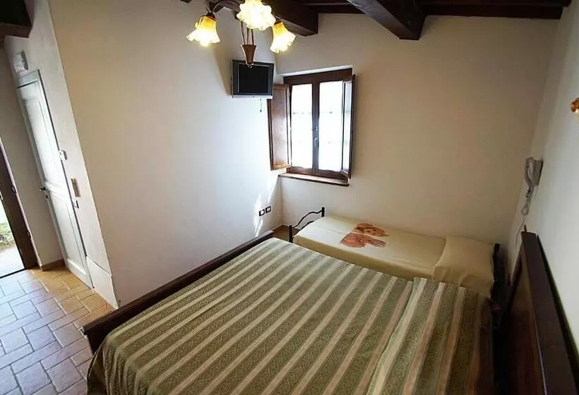 ホテル Agriturismo La Valle Dei Fiori Di Bellucci Rosanna