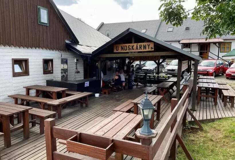 ホテル Penzion Rejviz