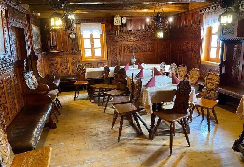 ホテル Penzion Rejviz