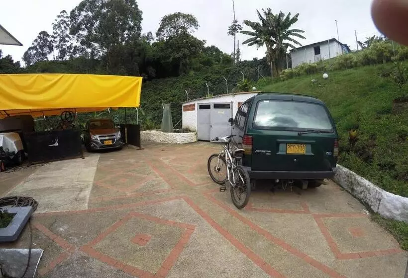 Hotelli Sky Club Eco