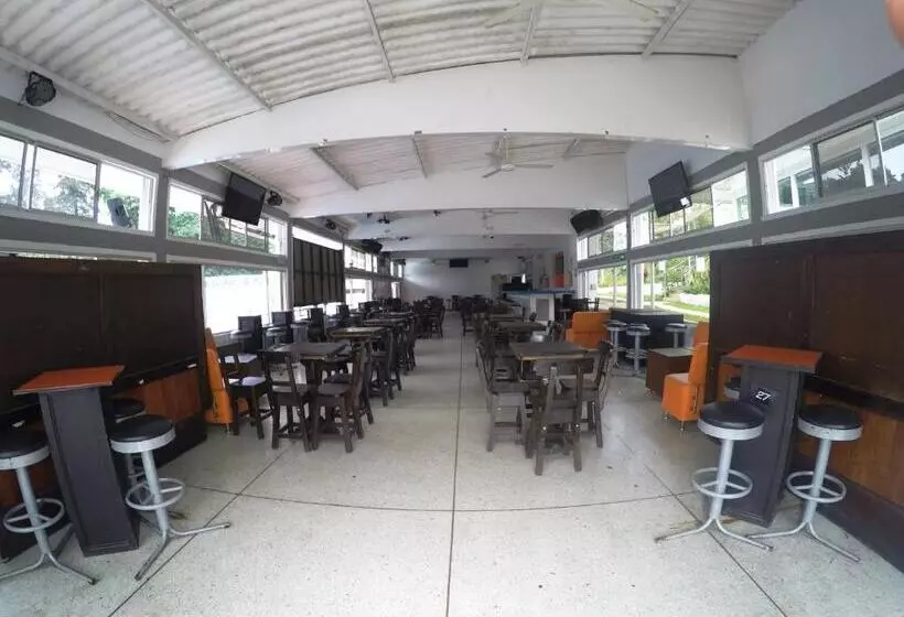 Hotelli Sky Club Eco