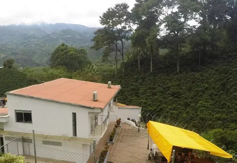 Hotelli Sky Club Eco