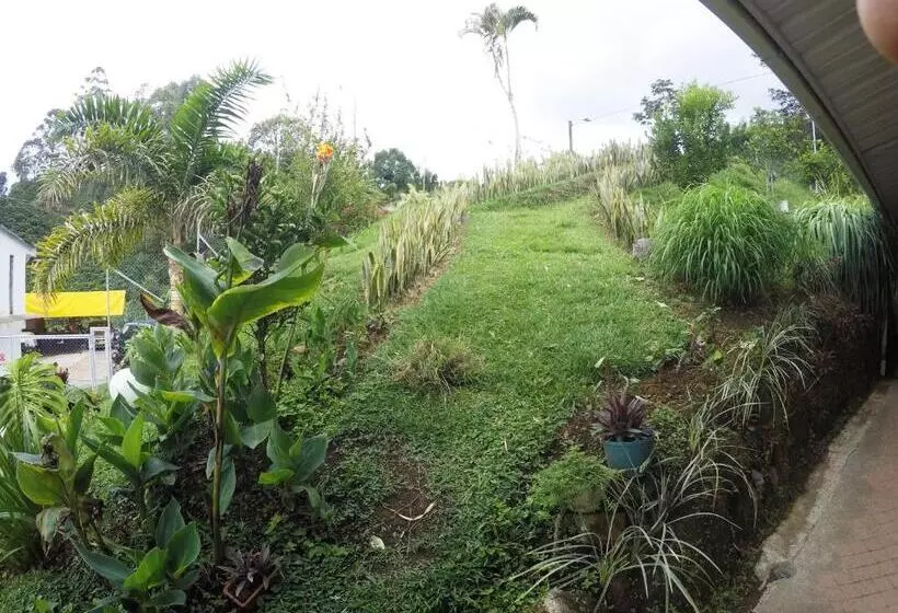 Hotelli Sky Club Eco