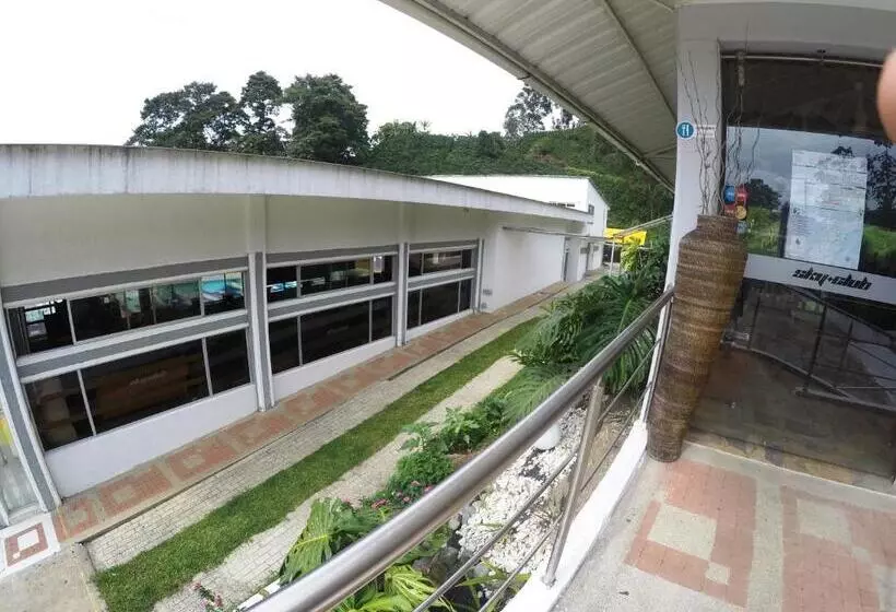 Hotelli Sky Club Eco