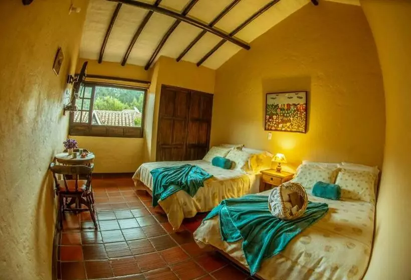 ホテル Termales El Batan