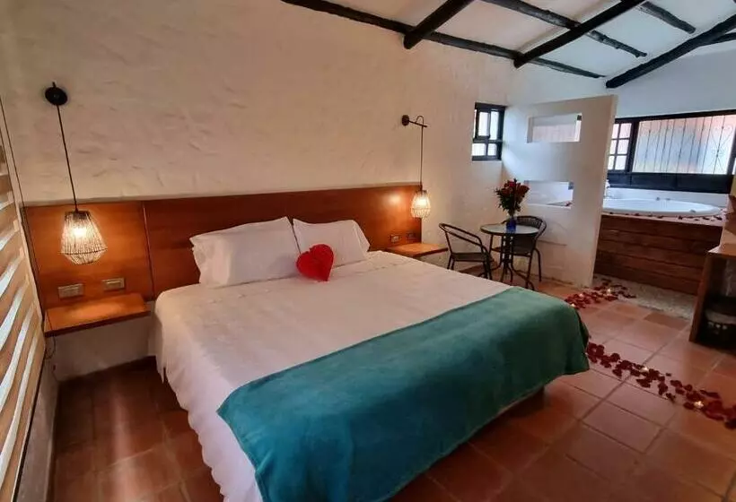 ホテル Termales El Batan