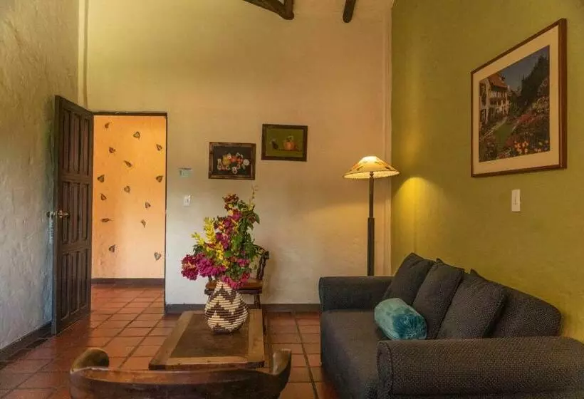 ホテル Termales El Batan