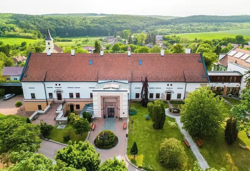 Hotelli Vécsecity Superior