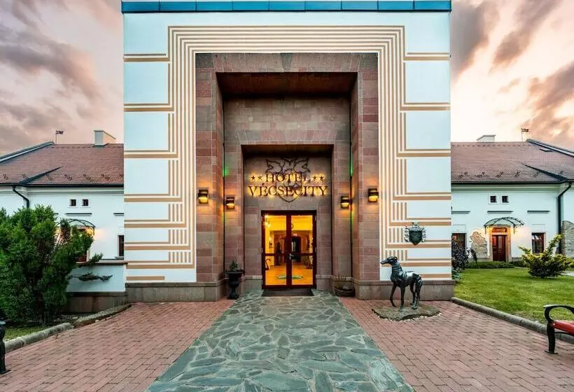 Hotelli Vécsecity Superior