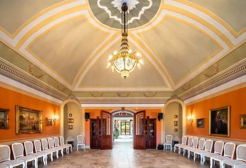 Hotelli Vécsecity Superior