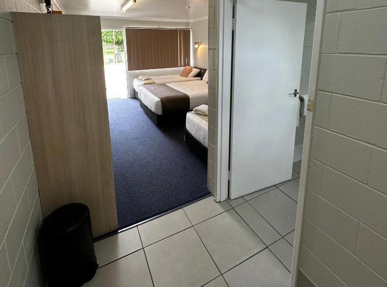 מוטל Murgon Motor Inn