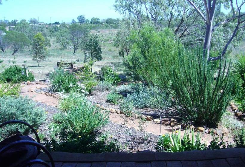 Mooniemia Farmhouse Bed And Breakfast