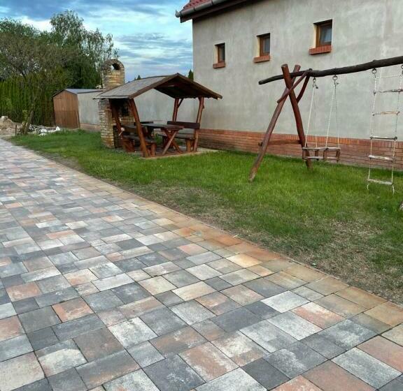 Pensió Adonisz Vendégház