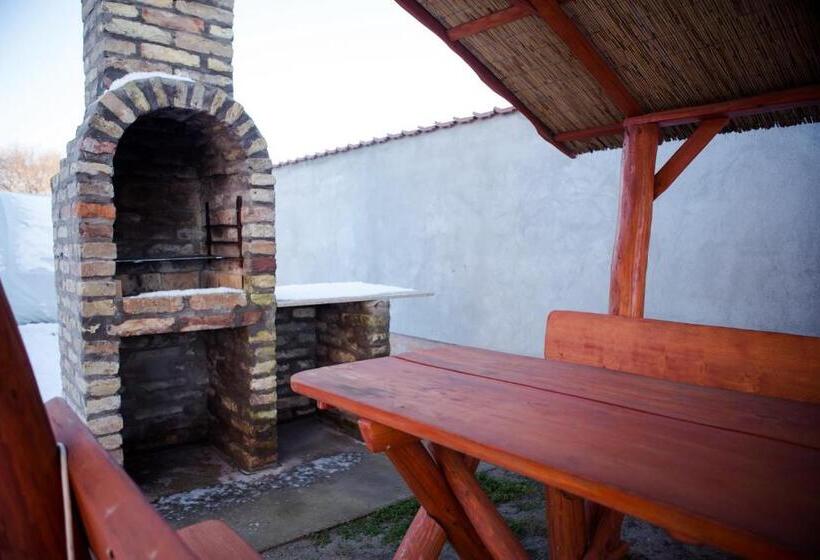 Pensió Adonisz Vendégház