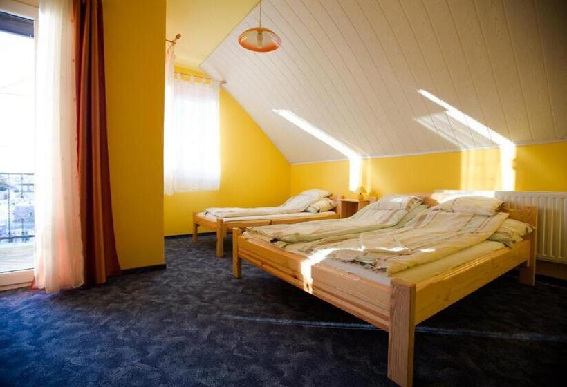 Pensió Adonisz Vendégház