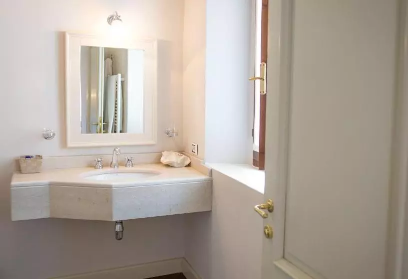 ペンション Castello Di Mornico Losana