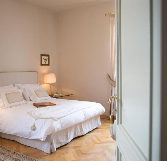 Pensjonat Castello Di Mornico Losana