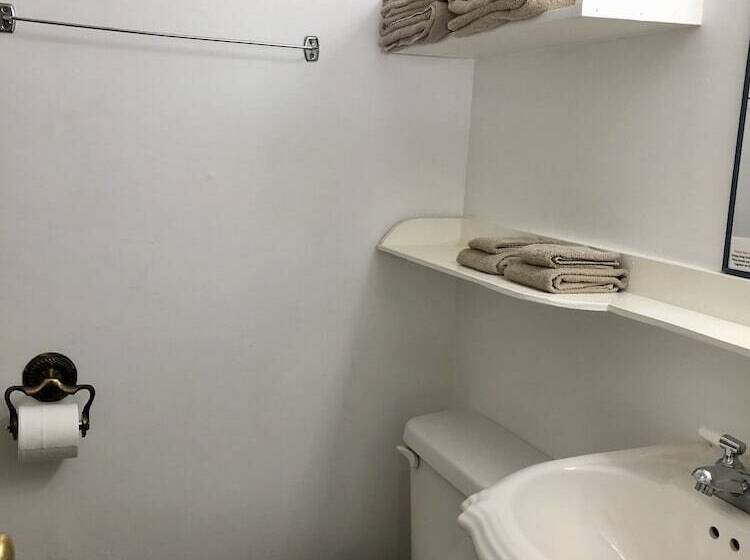 Panzió Edgewater Motel And Campground