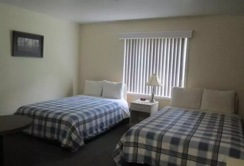 Majatalo Edgewater Motel And Campground