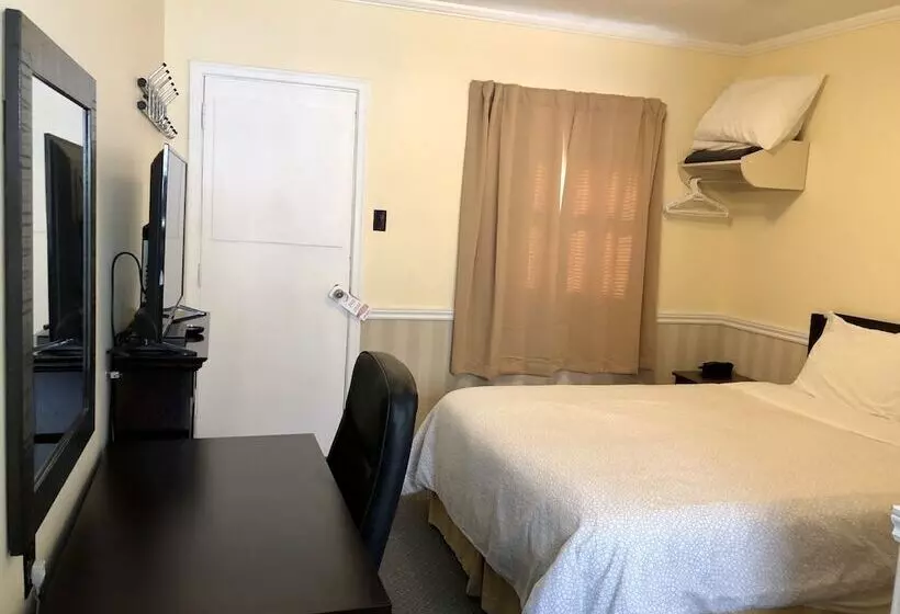 Majatalo Edgewater Motel And Campground